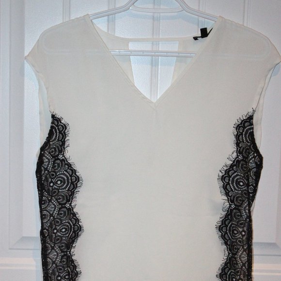 3/$30 🏷 Dynamite White Dress Tank Size XS - Picture 3 of 5